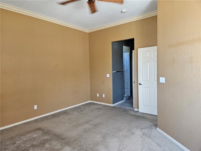 Building Photo - 1137 Legends Dr