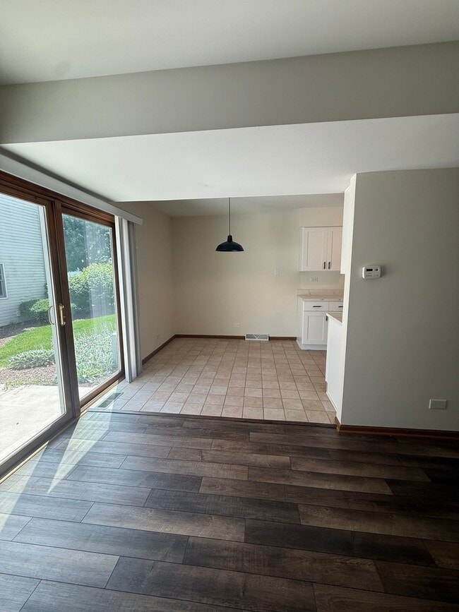 Building Photo - 121 Spuhler Dr