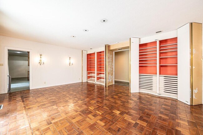 Building Photo - 153 Hillhaven Pl SE