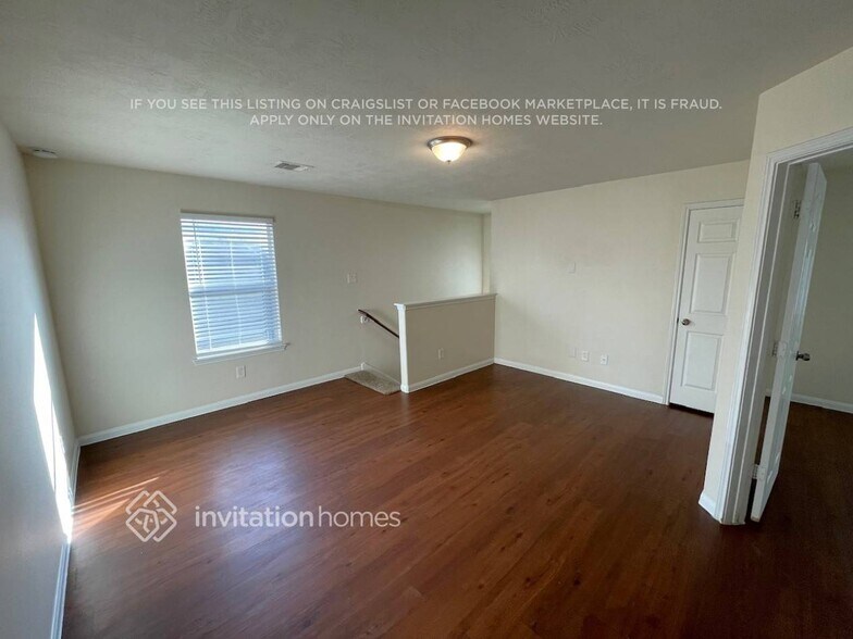 Building Photo - 12030 Gregory Crossing Way