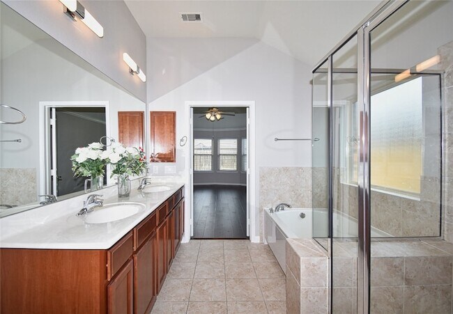 Building Photo - 4527 Ferndale Meadows Dr