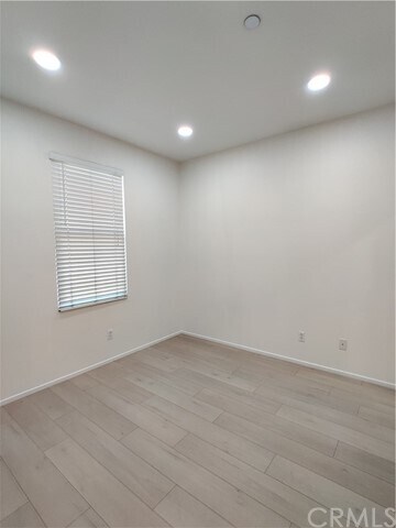 Building Photo - 259 E Santa Fe Ct