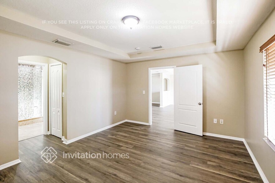 Building Photo - 16244 SW 44th Ln