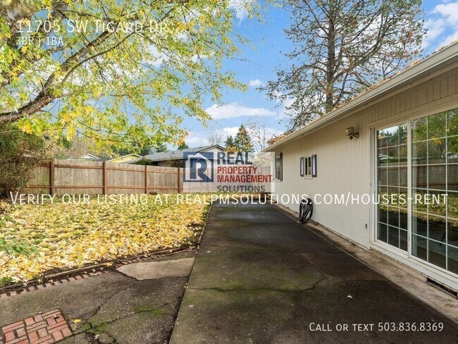 Building Photo - 11705 SW Tigard St