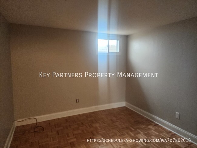 Building Photo - 7175 NW Chapel Woods Cir