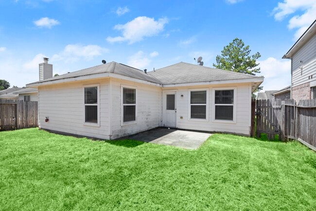 Building Photo - 21130 Field House Ct