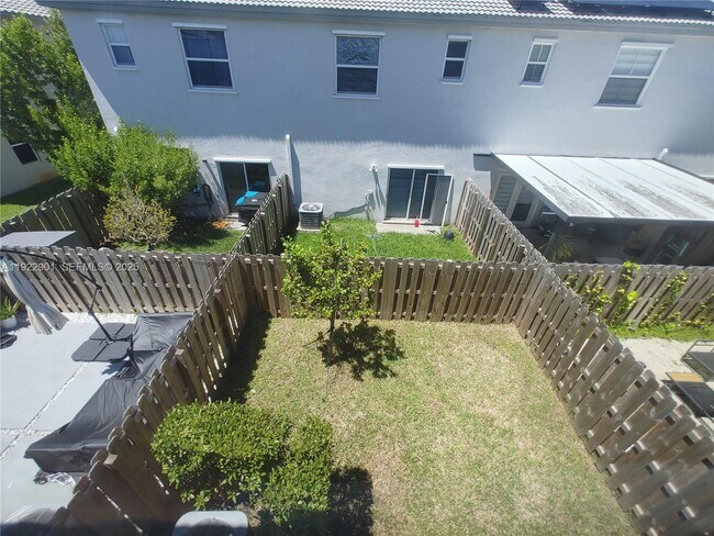 Building Photo - 1766 SE 26th Rd