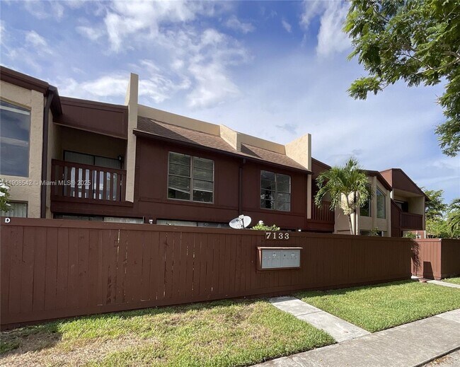 Building Photo - 7133 SW 115th Pl