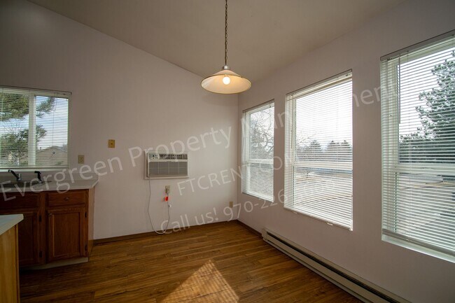 Building Photo - 3737 Landings Dr