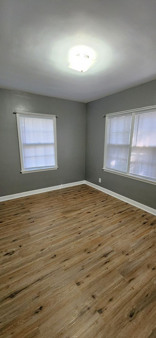 Building Photo - Beautiful, updated 4BR home with full unfi...