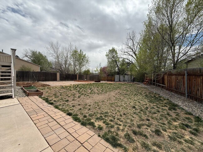 Building Photo - Updated 3 Bedroom Home with Mountain Views Close to Ft. Carson