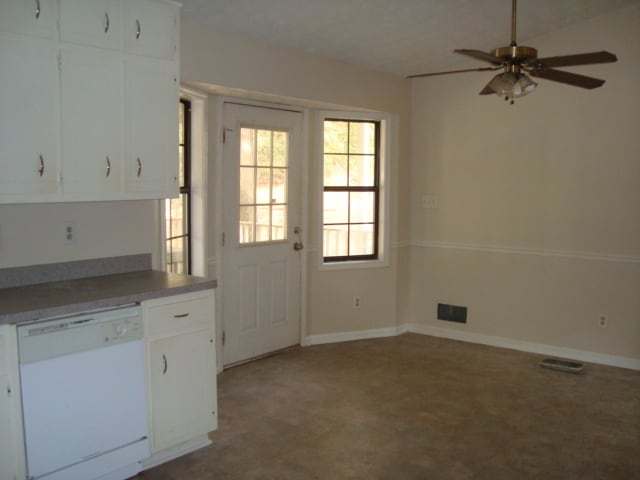 Building Photo - 1751 Rose Garden Ln