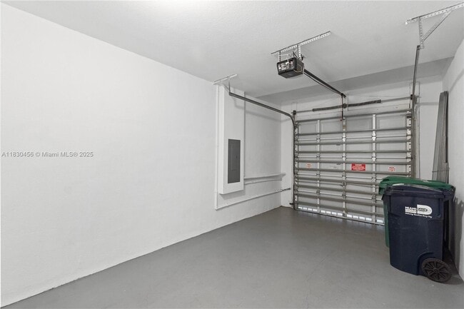 Building Photo - 10761 NW 75th St