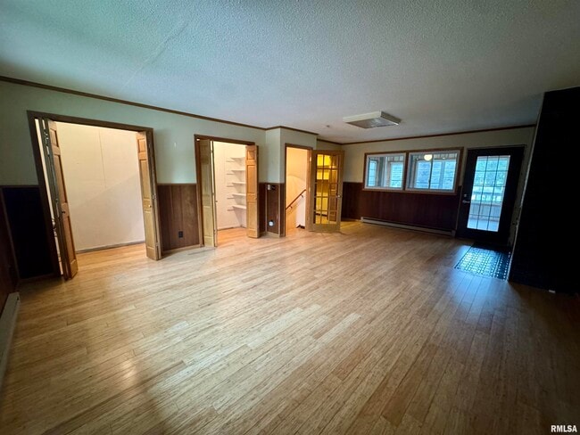 Building Photo - 4204 Warren St