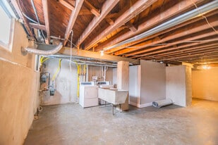 Building Photo - 1653 Northgate Rd