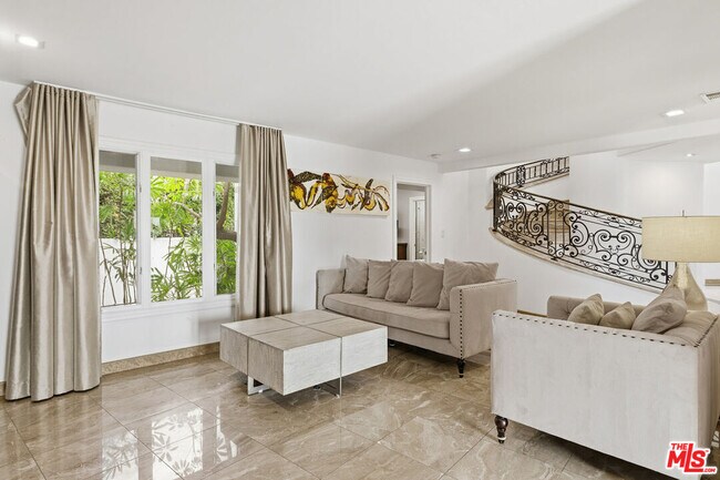 Building Photo - 24366 La Masina Ct