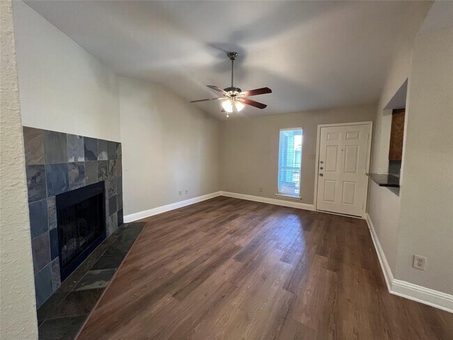 Building Photo - 10616 Mellow Meadow Dr