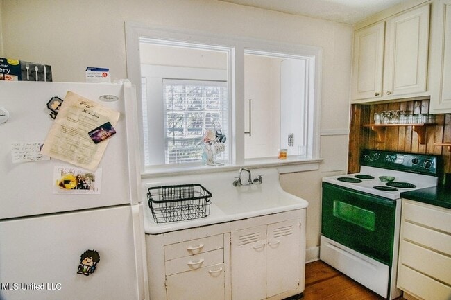 Building Photo - 424 Barksdale St