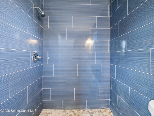 Building Photo - 905 Lisa Dr