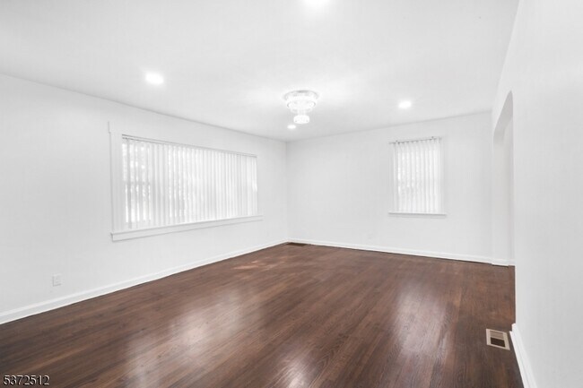 Building Photo - 141 Crosby Ave
