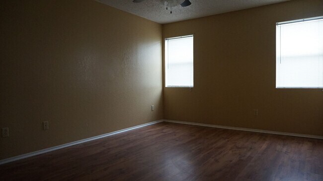 Building Photo - 2806 Derby Dr