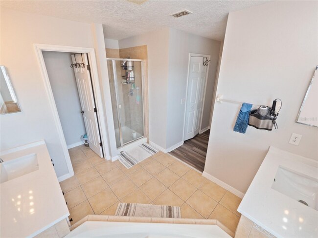 Building Photo - 4904 Adair Oak Dr
