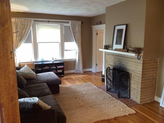 Building Photo - 173/175 Whitman Ave