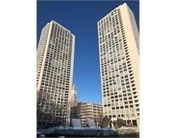 Building Photo - 65 E India Row