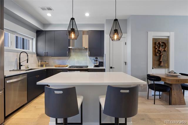 Building Photo - 3566 W 16th Ave