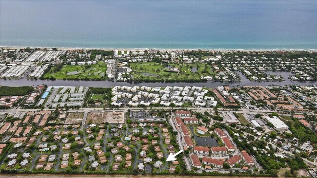 Building Photo - 503 SE 5th Cir