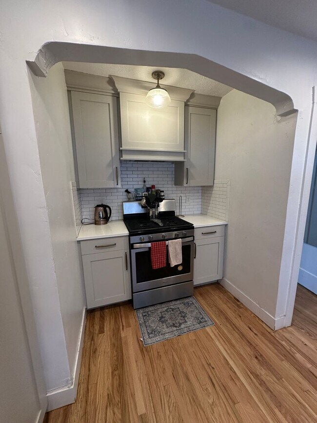 Building Photo - GORGEOUS Salt Lake Home!!!