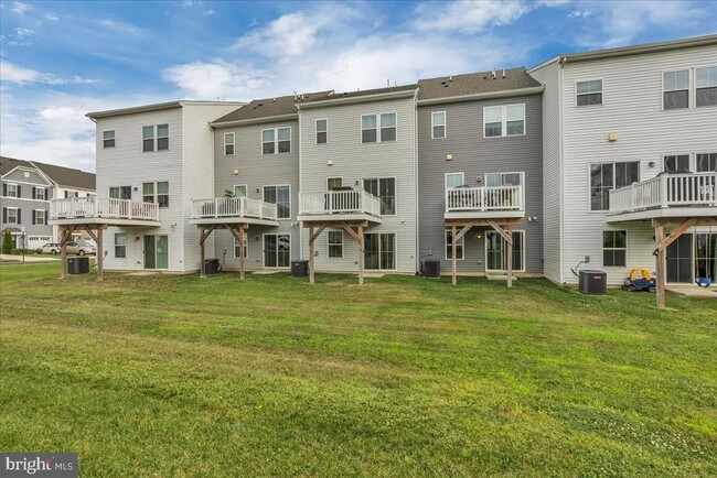 Building Photo - 5 Kohlmyer Dr