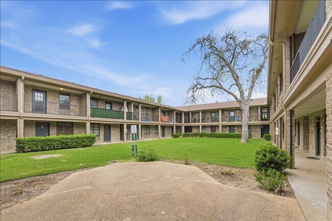 Building Photo - Baylor 2 Bedroom Condo