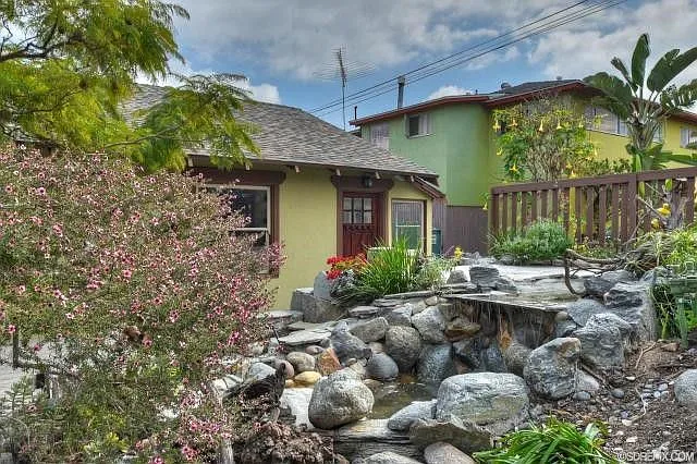 Building Photo - Beautifully Fully Furnished Canyon Home Co...