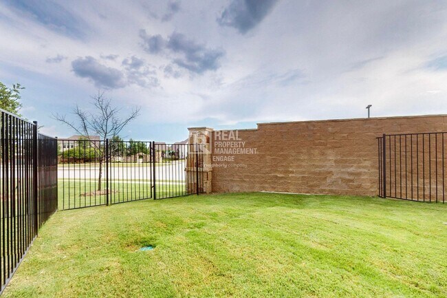Building Photo - 1077 Maverick Dr
