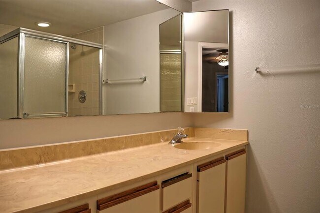 Building Photo - 5282 Coral Ct