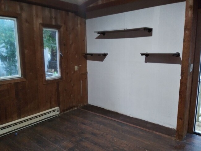 Building Photo - 1022 Marshall Ave