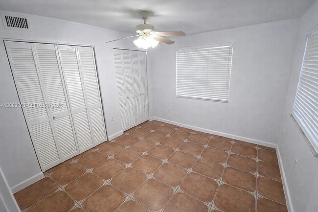 Building Photo - 2544 SW 20th St
