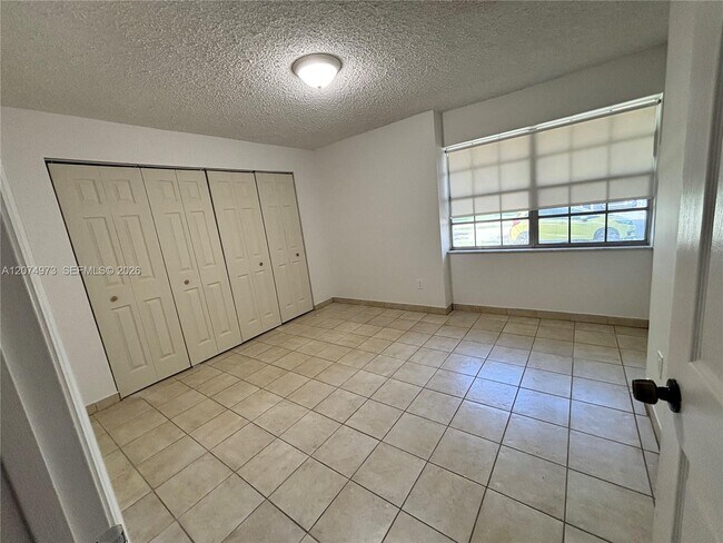Building Photo - 1668 N Goldeneye Ln