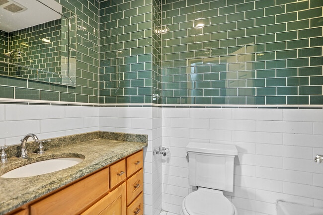 Building Photo - 16410 Brementowne Rd