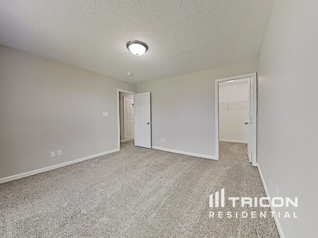 Building Photo - 9635 Gull Lake Dr