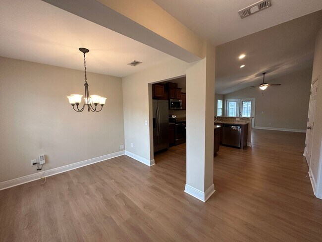 Building Photo - 3 bed 2 bathroom home in Avalon Estates in Milton!