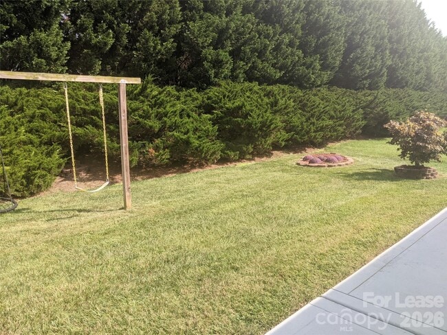 Building Photo - 125 Shephard Hill Dr