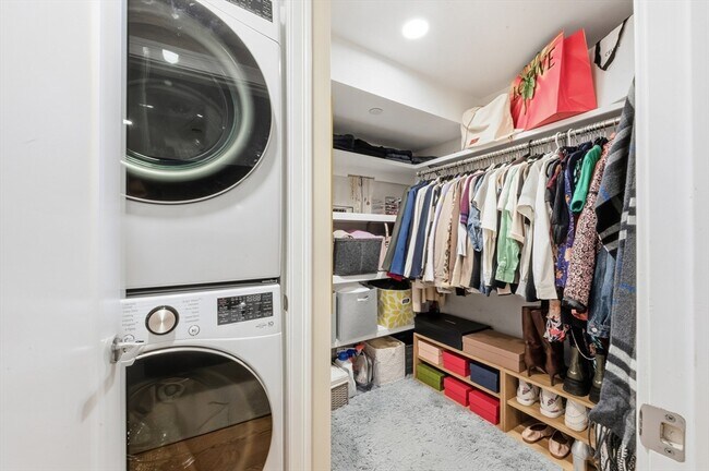 Building Photo - 64 O St