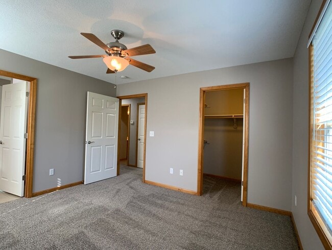 Building Photo - Freshly Updated, One Level Ranch, No Steps...