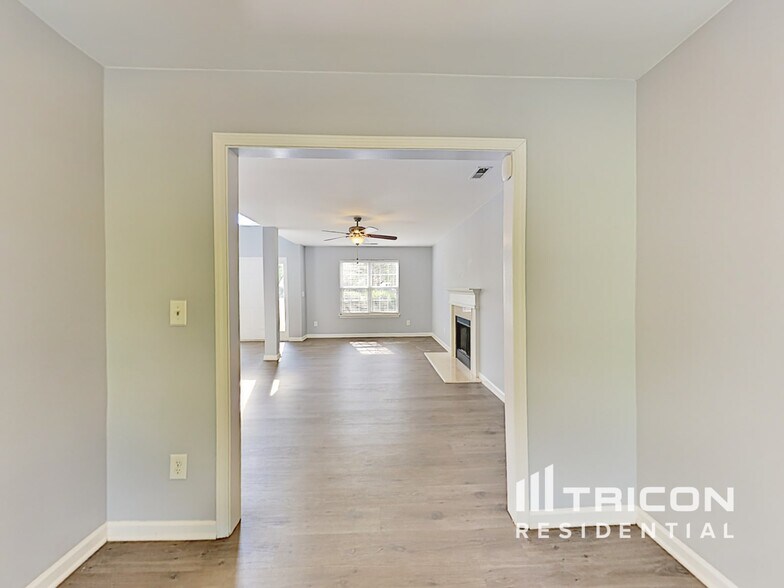 Building Photo - 1429 Rheo Ct NW
