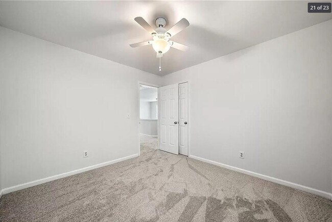 Building Photo - 5905 Sterling Ct