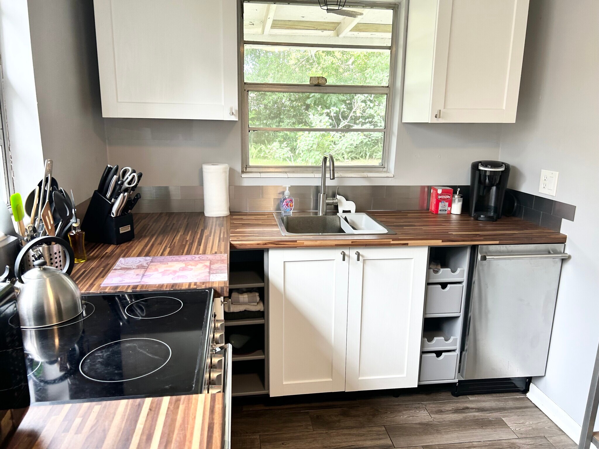 Building Photo - 2320 Vista Ave