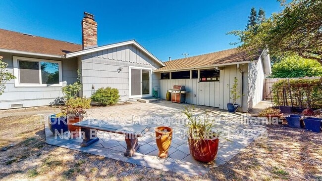 Building Photo - 1827 Creekside Rd