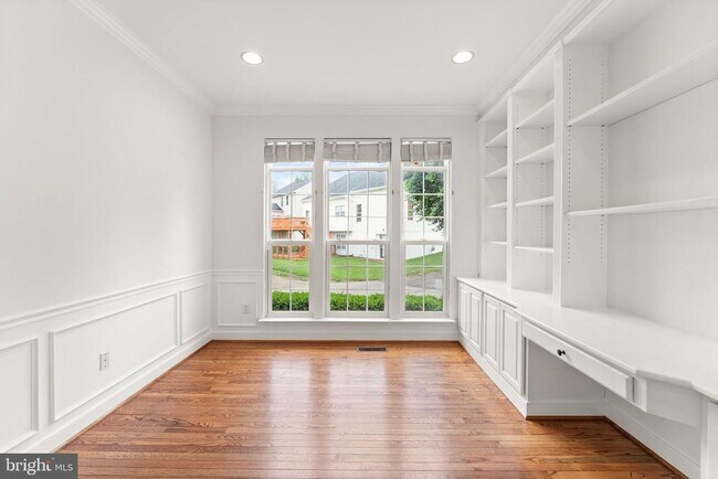 Building Photo - 43205 Cardston Pl